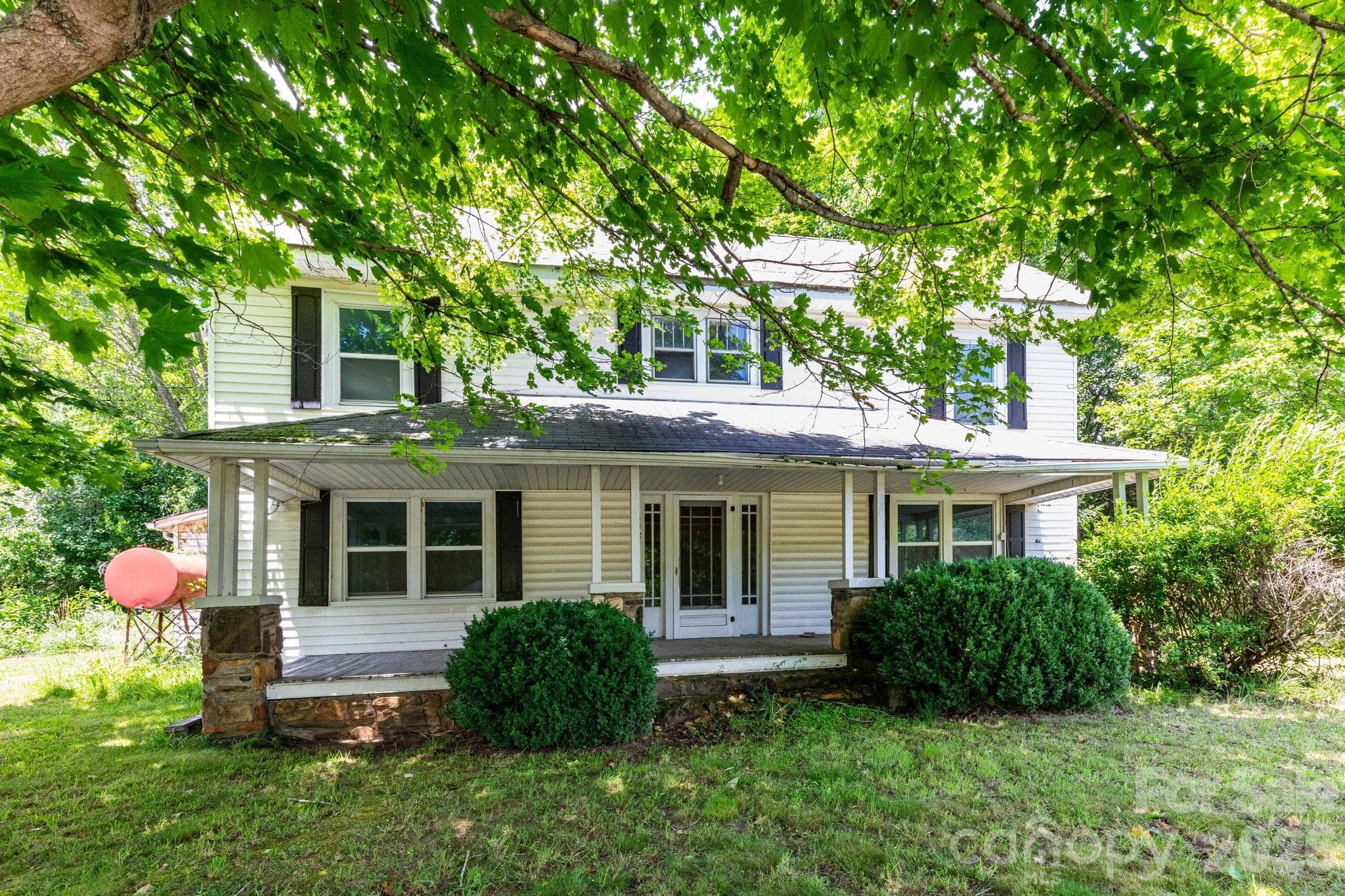 Single Family Residence at 4085 Jacks Creek Road, Burnsville, photo 2 of 24