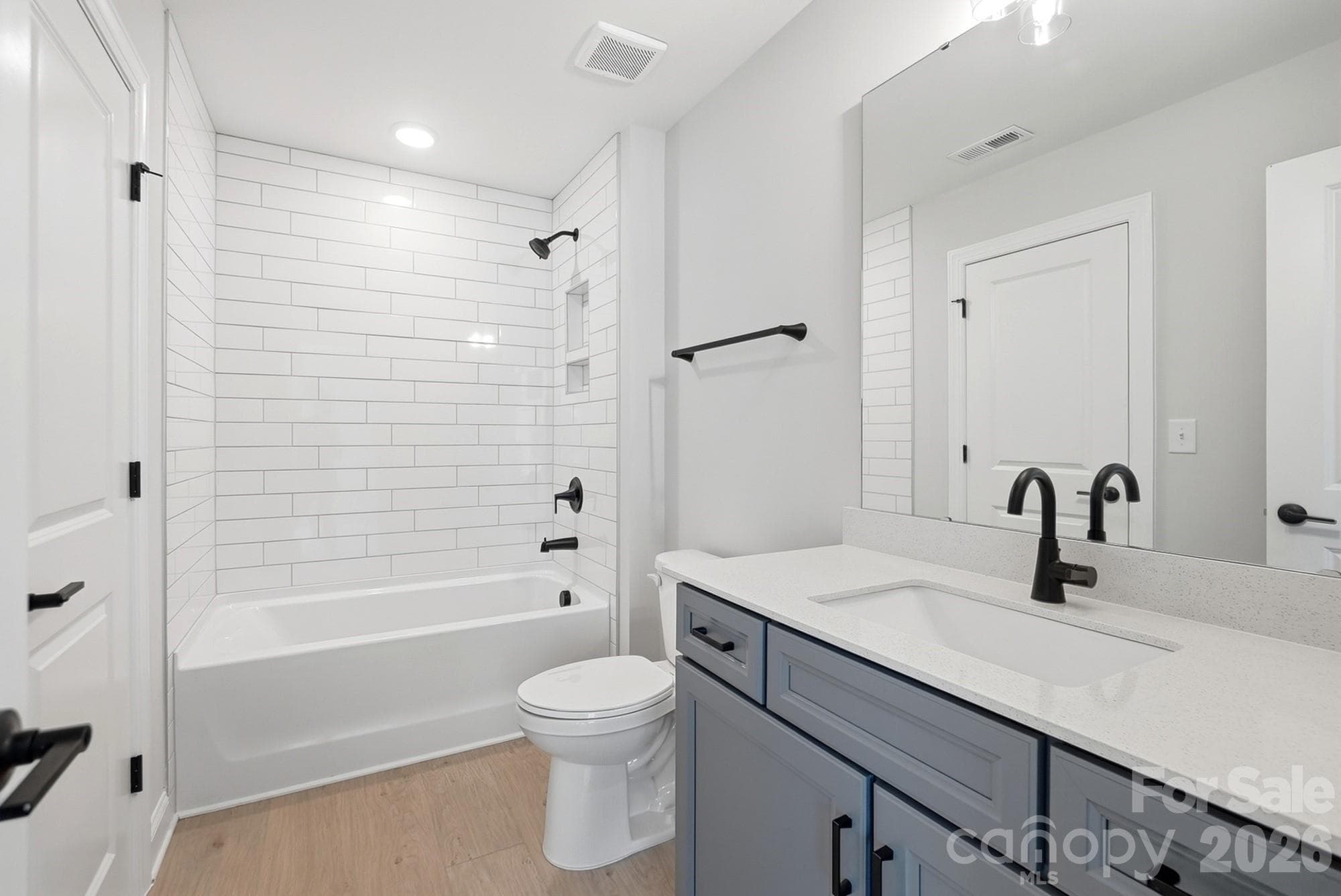 Upper level bathroom - Gastonia