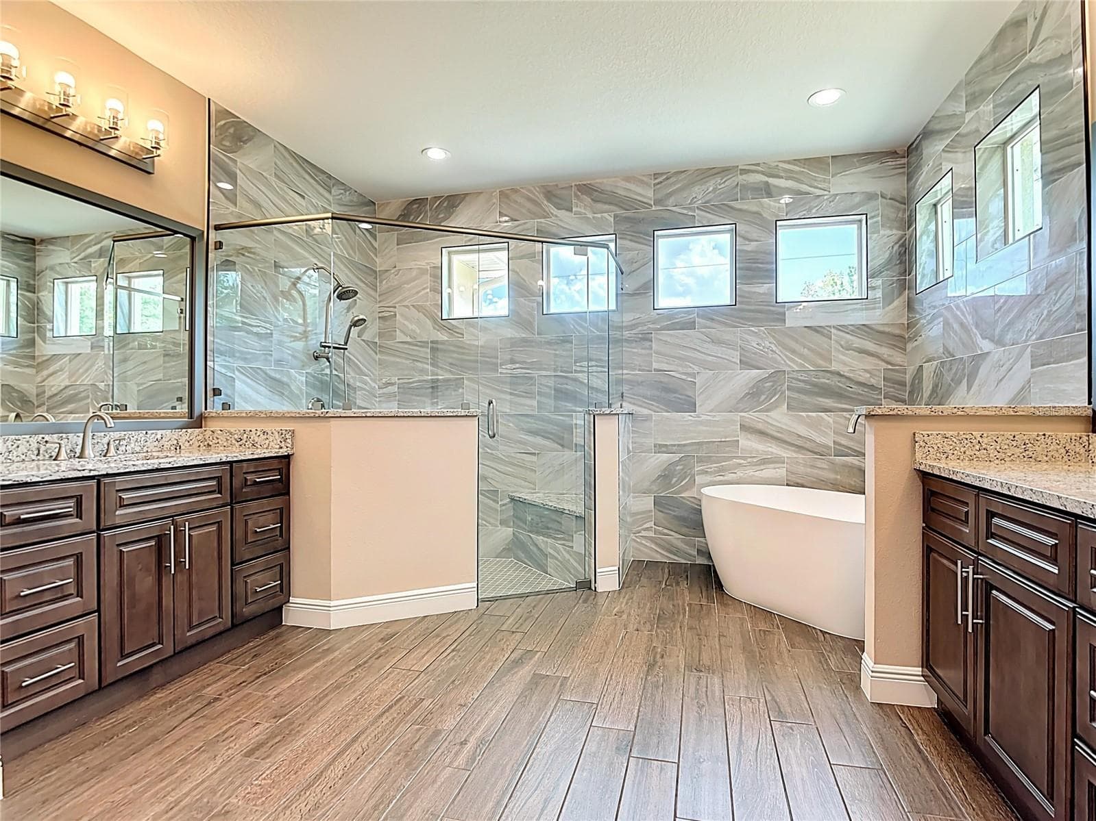 Single Family Residence at 19041 MARDI GRAS ST, ORLANDO, photo 8 of 57