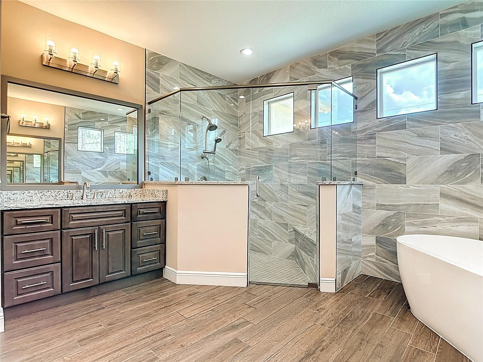 Single Family Residence at 19041 MARDI GRAS ST, ORLANDO, photo 9 of 57