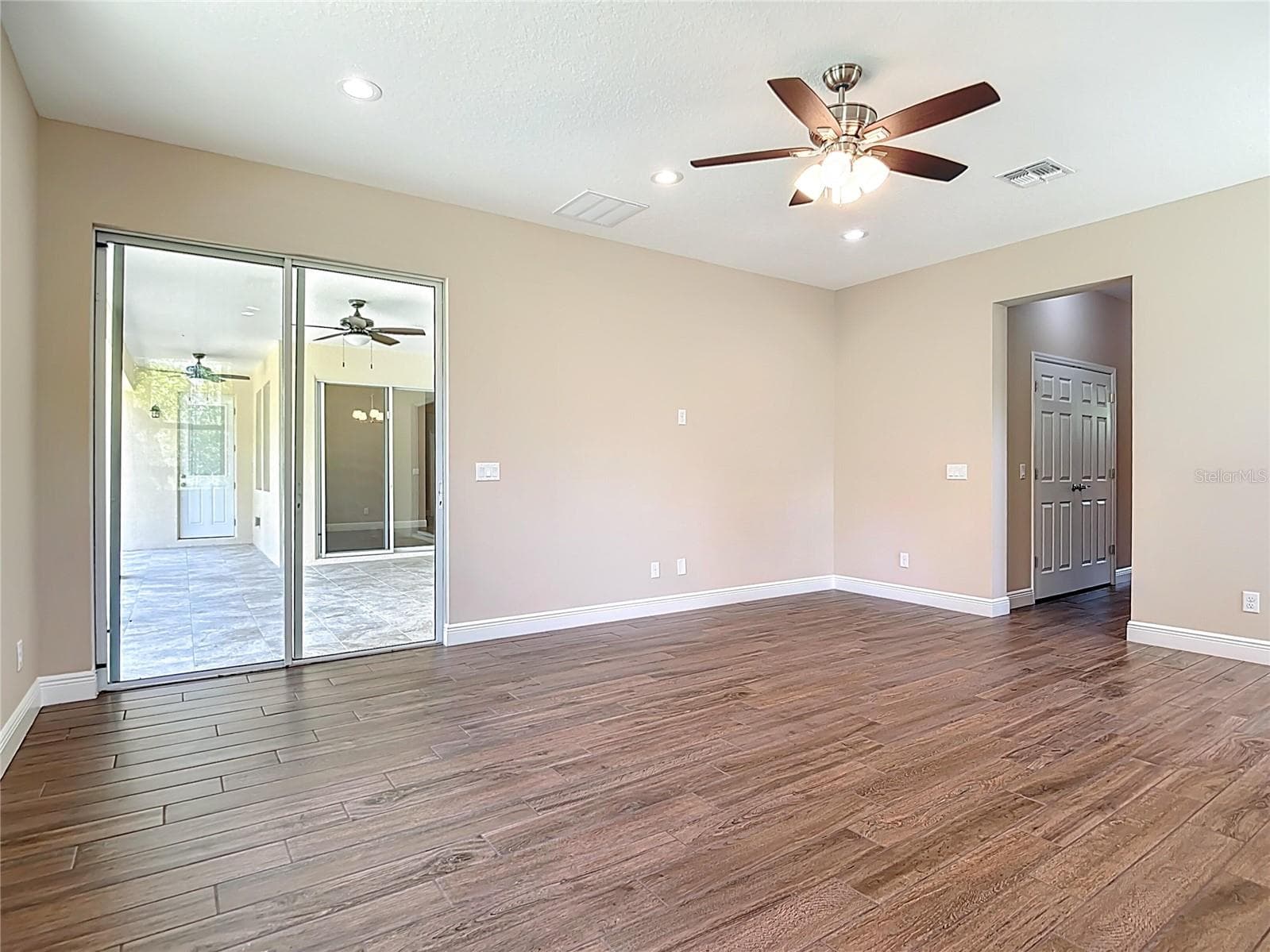 Single Family Residence at 19041 MARDI GRAS ST, ORLANDO, photo 17 of 57