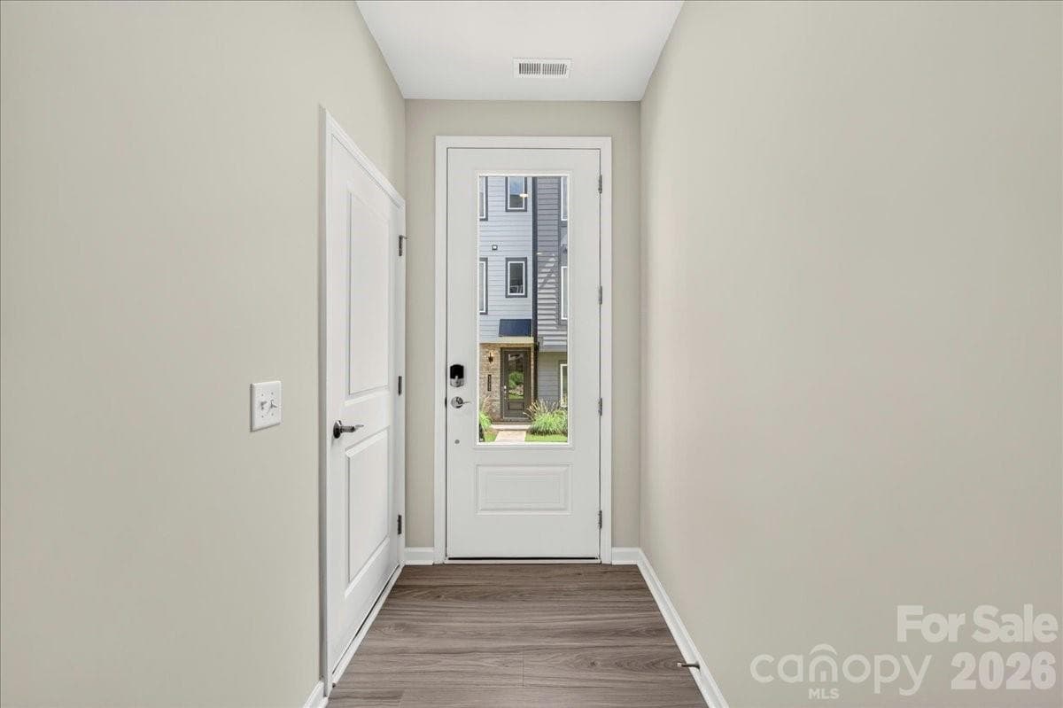 Foyer - Charlotte