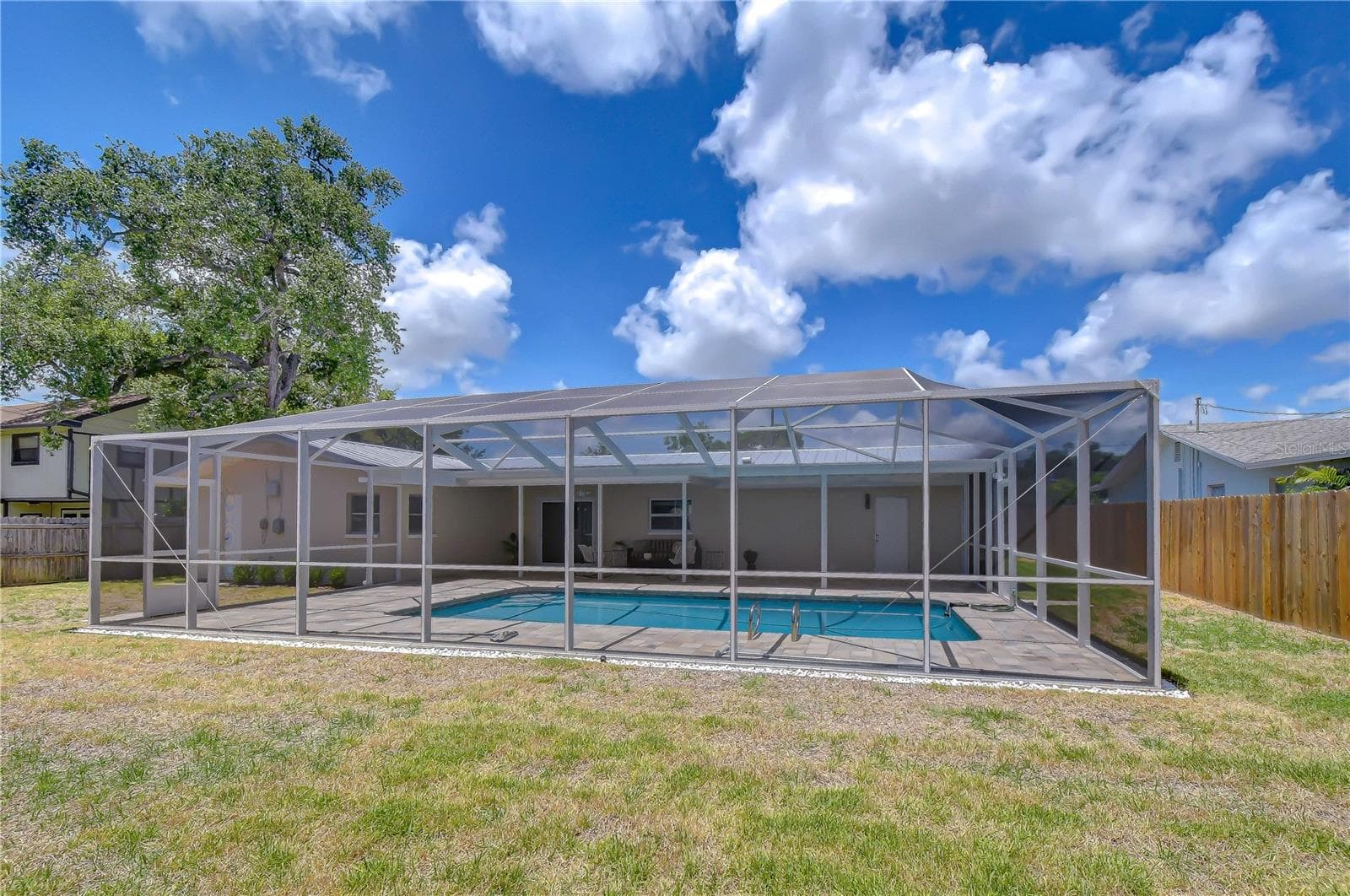 Single Family Residence at 2167 LAKEVIEW RD, CLEARWATER, photo 33 of 37