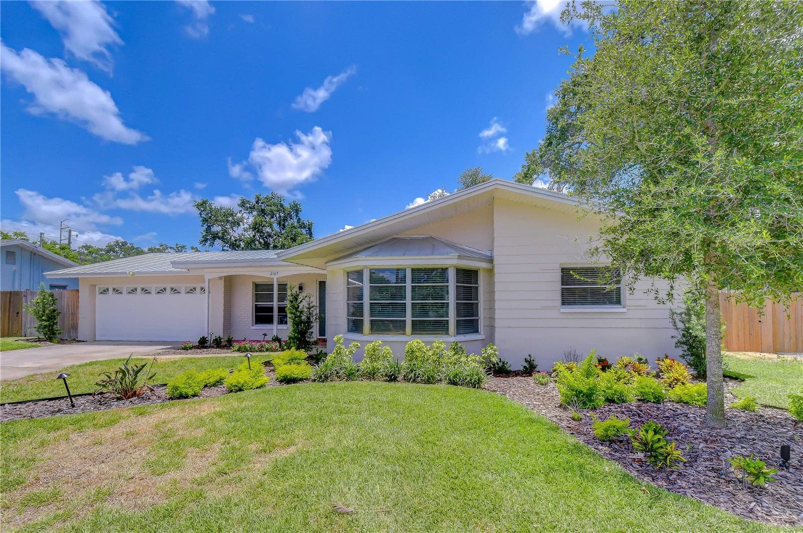 Single Family Residence at 2167 LAKEVIEW RD, CLEARWATER, photo 34 of 37