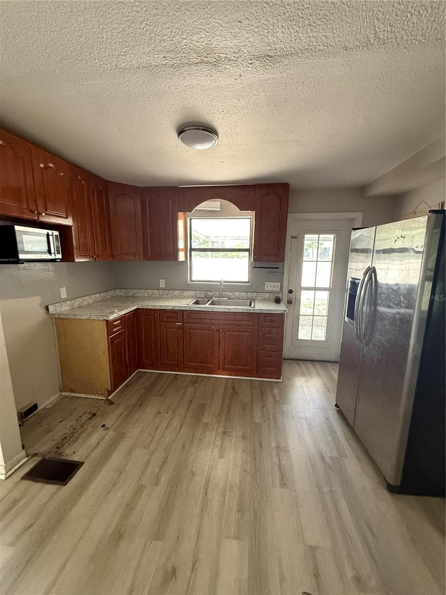 Kitchen - 137 E MAINE AVE, LONGWOOD