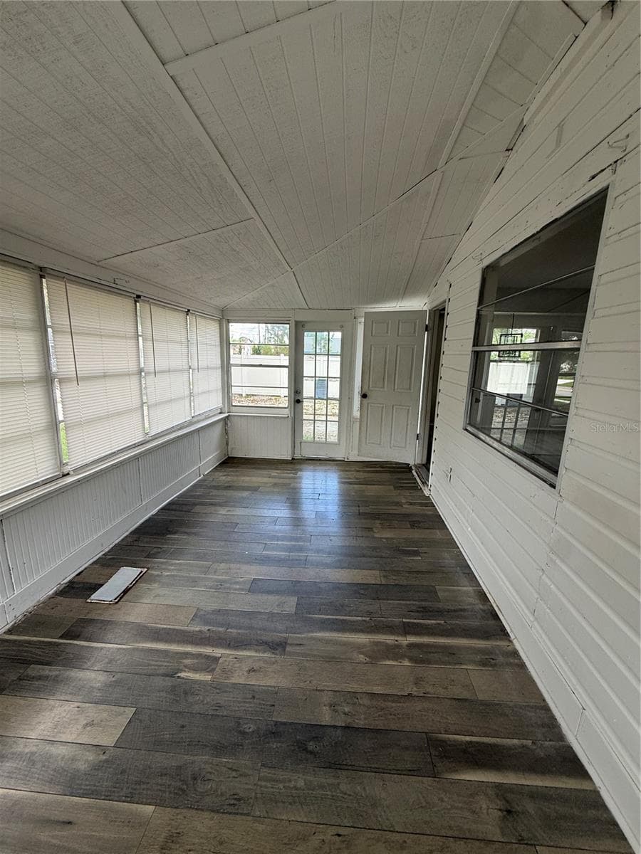 Enclosed Front Porch - 137 E MAINE AVE, LONGWOOD