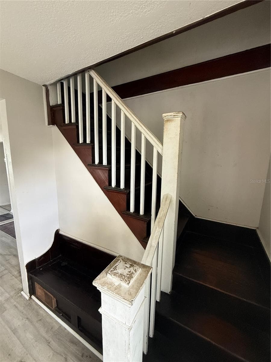 Upstairs - 137 E MAINE AVE, LONGWOOD