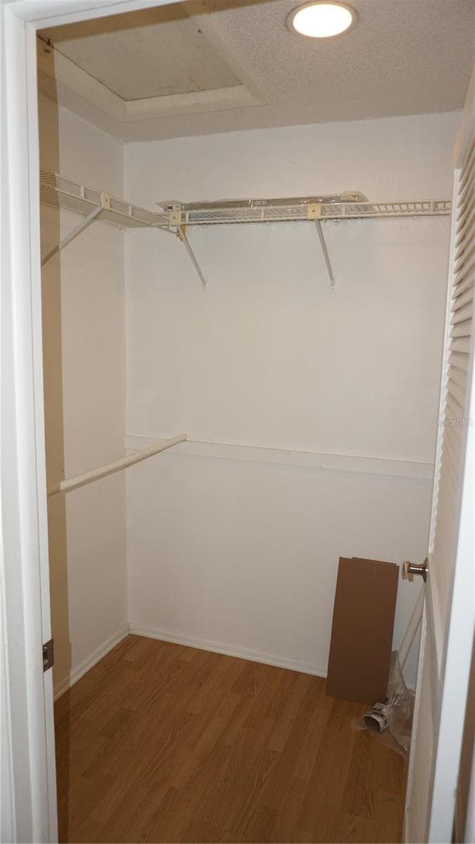 Condominium at 12543 DEARBORN DR, HUDSON, photo 11 of 25