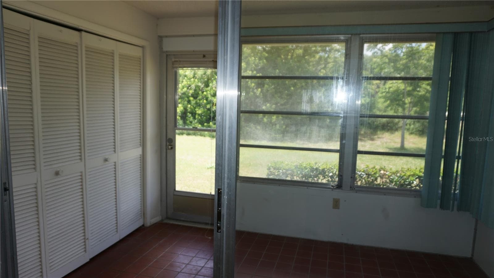 Condominium at 12543 DEARBORN DR, HUDSON, photo 13 of 25