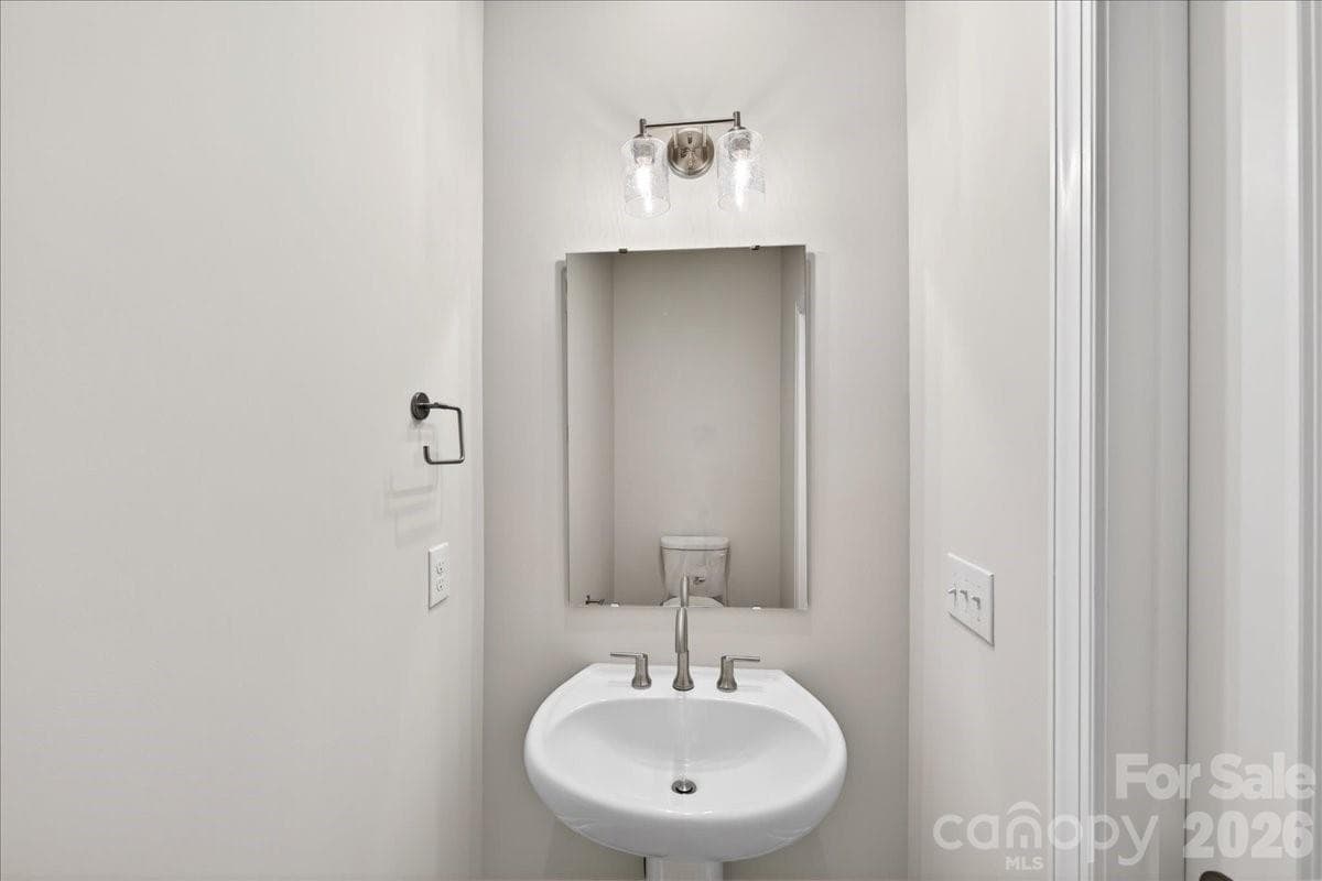 Second floor powder - 12015 Elsa Lane, Charlotte