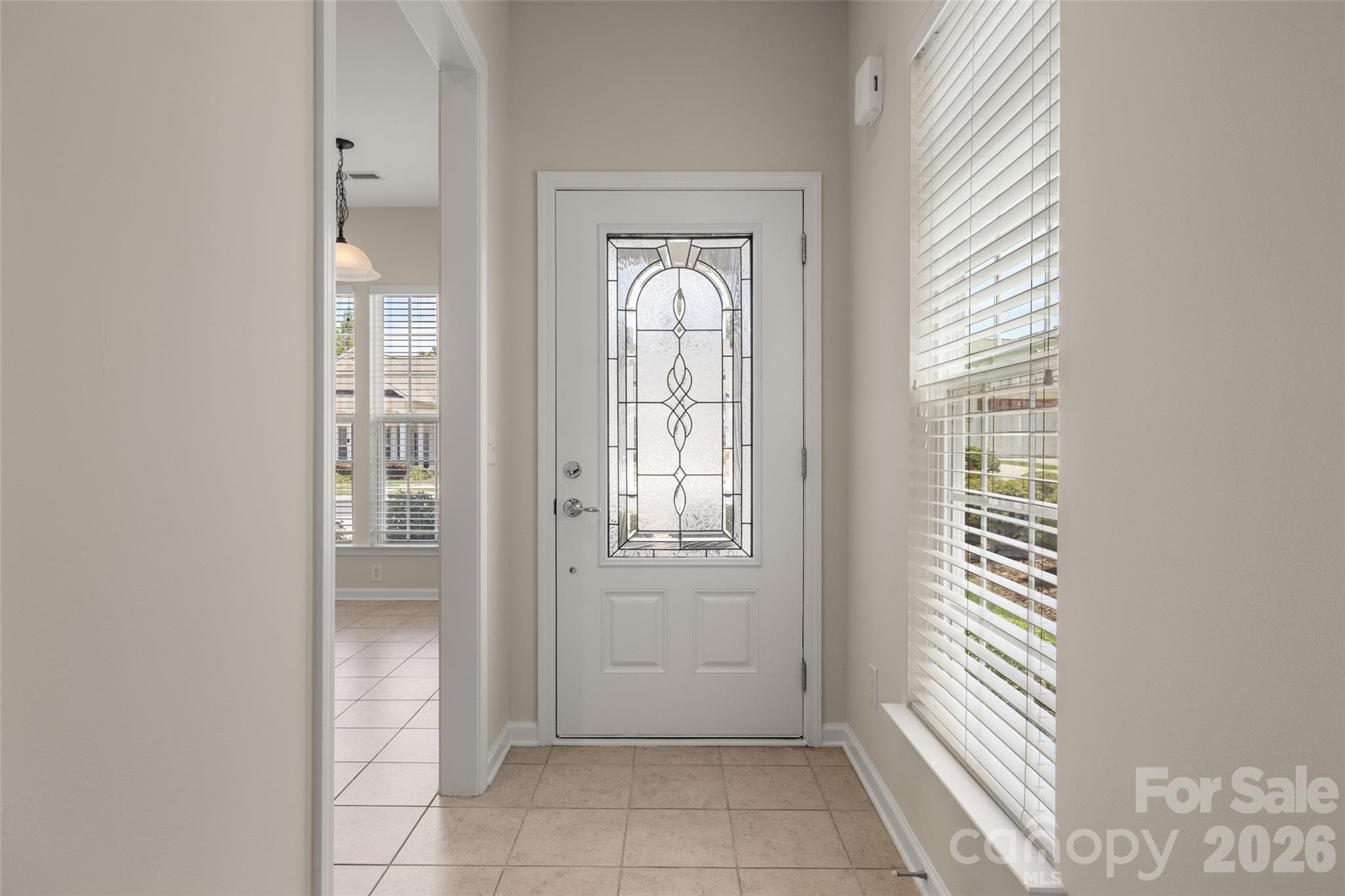 Welcoming foyer with pretty glass door - Indian Land