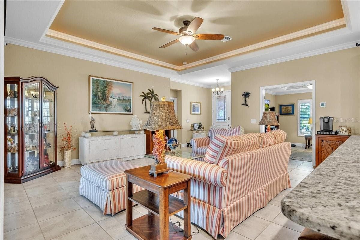 Single Family Residence at 11614 SW COURTLY MANOR DR, LAKE SUZY, photo 6 of 49