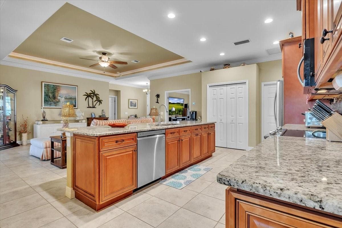 Single Family Residence at 11614 SW COURTLY MANOR DR, LAKE SUZY, photo 10 of 49