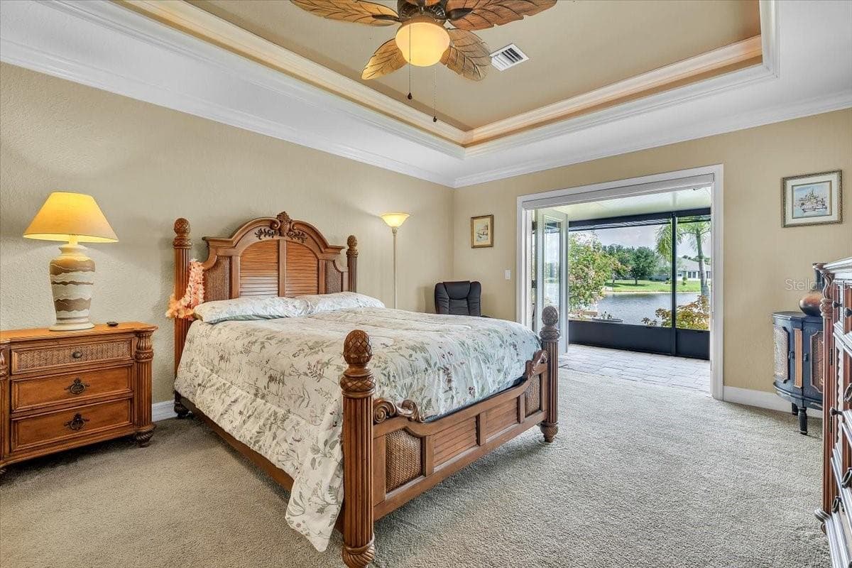 Single Family Residence at 11614 SW COURTLY MANOR DR, LAKE SUZY, photo 16 of 49