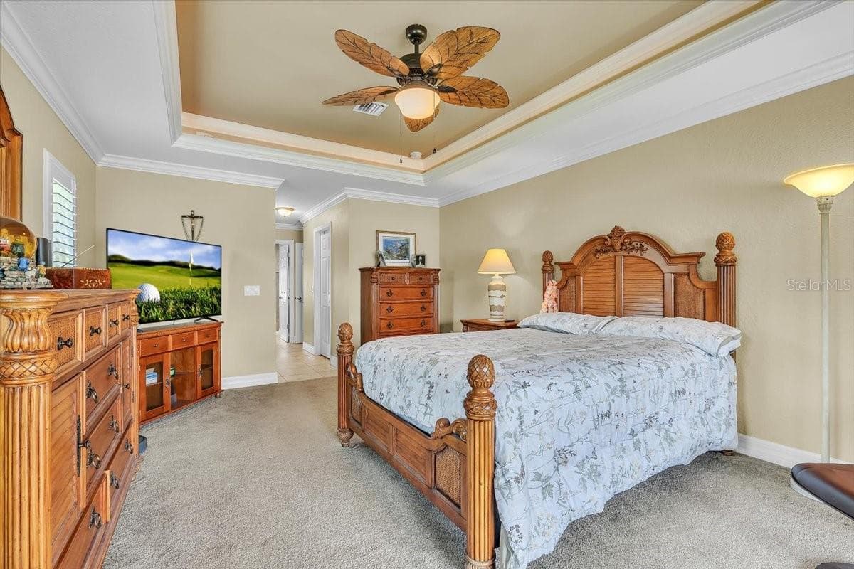 Single Family Residence at 11614 SW COURTLY MANOR DR, LAKE SUZY, photo 18 of 49