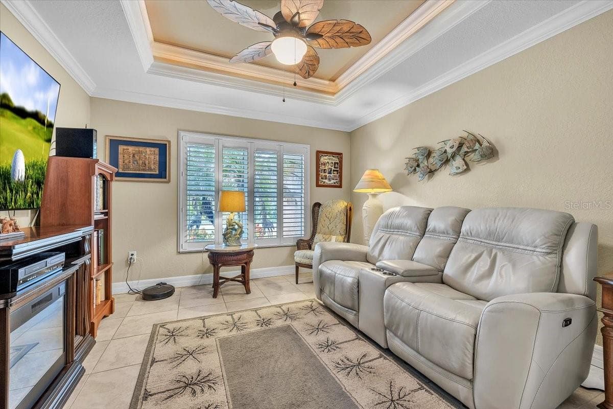Single Family Residence at 11614 SW COURTLY MANOR DR, LAKE SUZY, photo 22 of 49