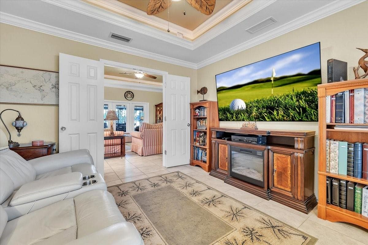 Single Family Residence at 11614 SW COURTLY MANOR DR, LAKE SUZY, photo 23 of 49