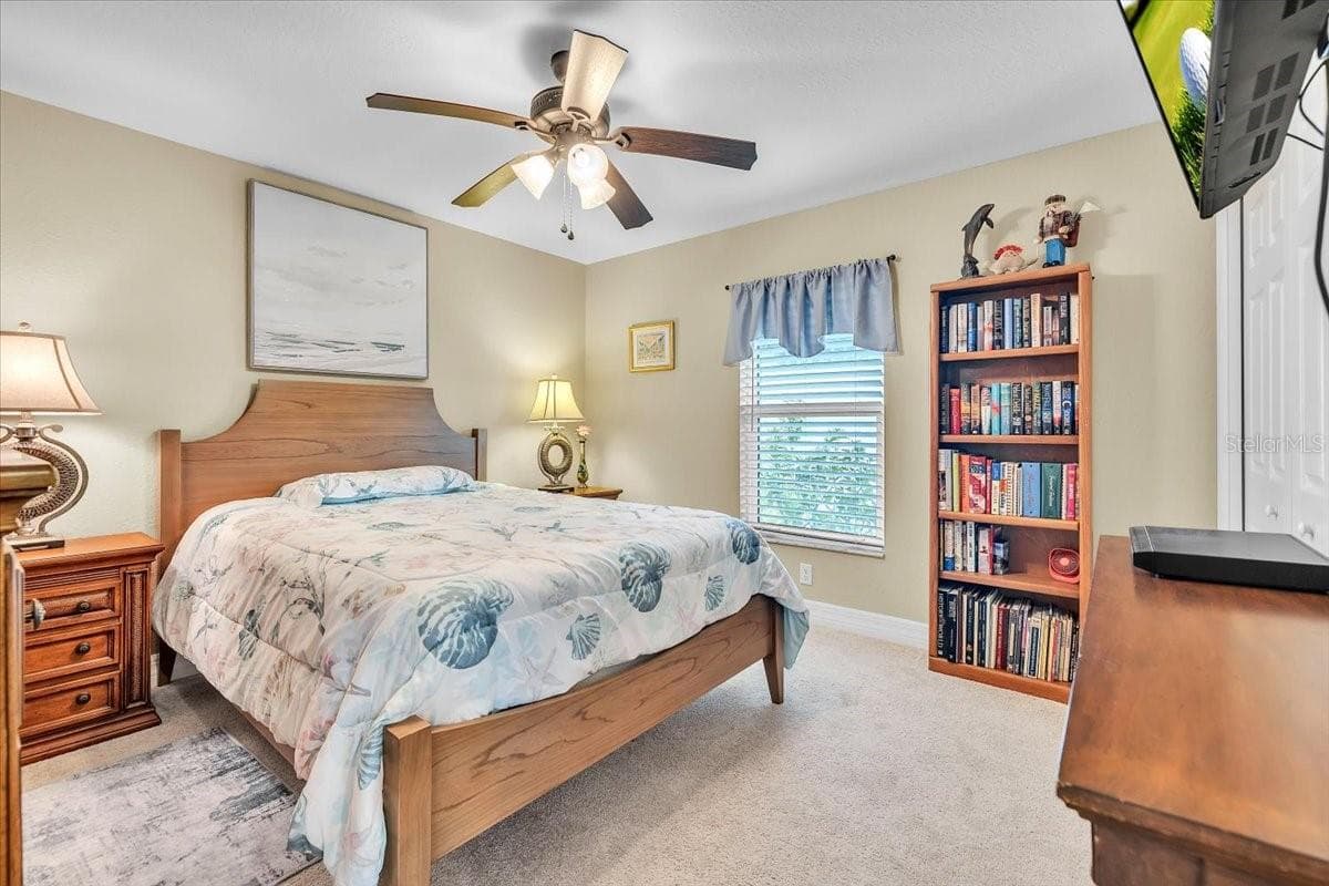 Single Family Residence at 11614 SW COURTLY MANOR DR, LAKE SUZY, photo 24 of 49