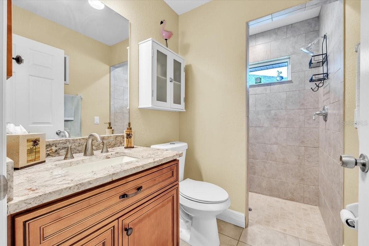 Single Family Residence at 11614 SW COURTLY MANOR DR, LAKE SUZY, photo 26 of 49