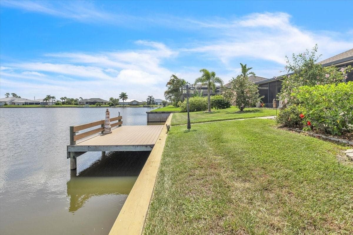 Single Family Residence at 11614 SW COURTLY MANOR DR, LAKE SUZY, photo 37 of 49