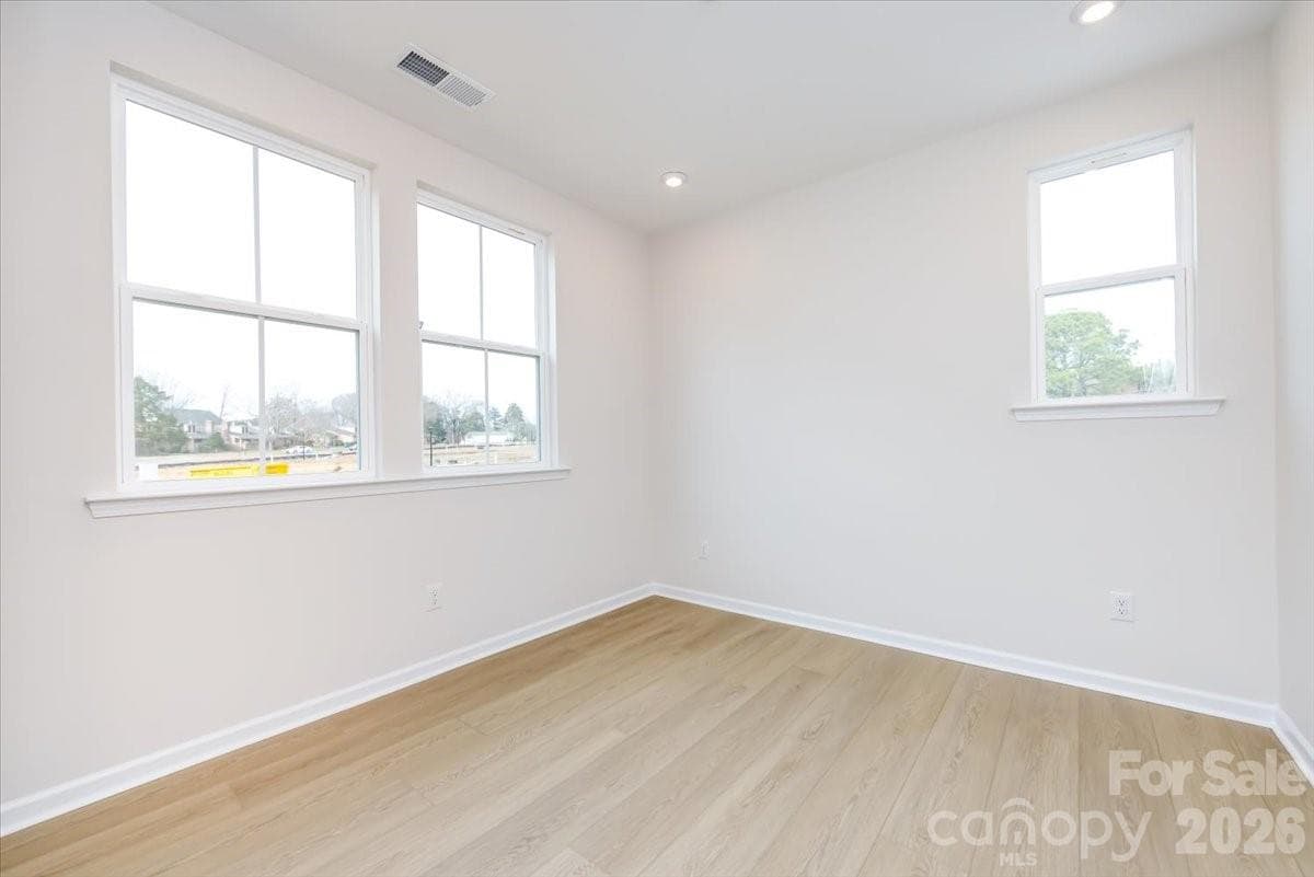 First floor flex space - Charlotte