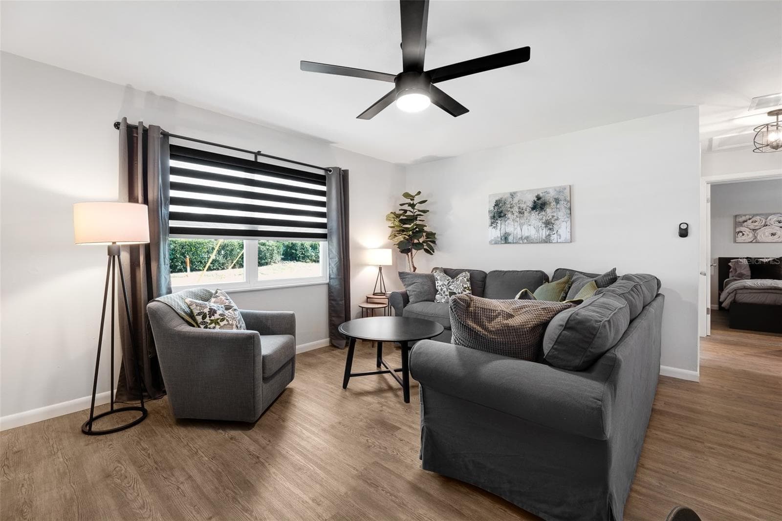 2910 Living - 2910 DADE AVE, ORLANDO