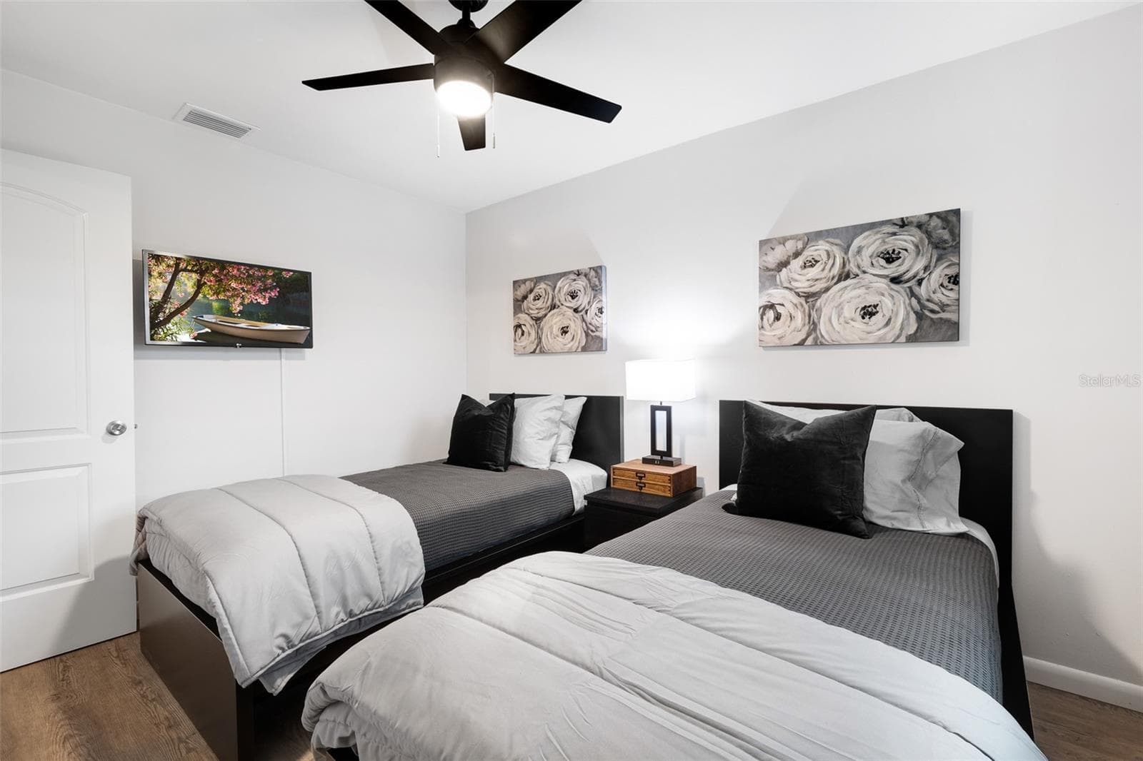 2910 2nd Bedroom - 2910 DADE AVE, ORLANDO