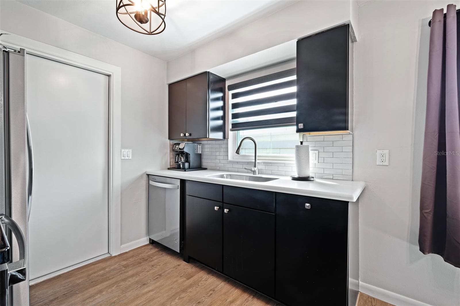 2914 Kitchen - 2910 DADE AVE, ORLANDO