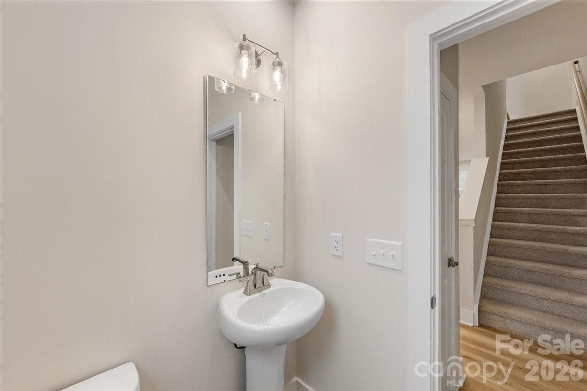 Second floor powder - Charlotte
