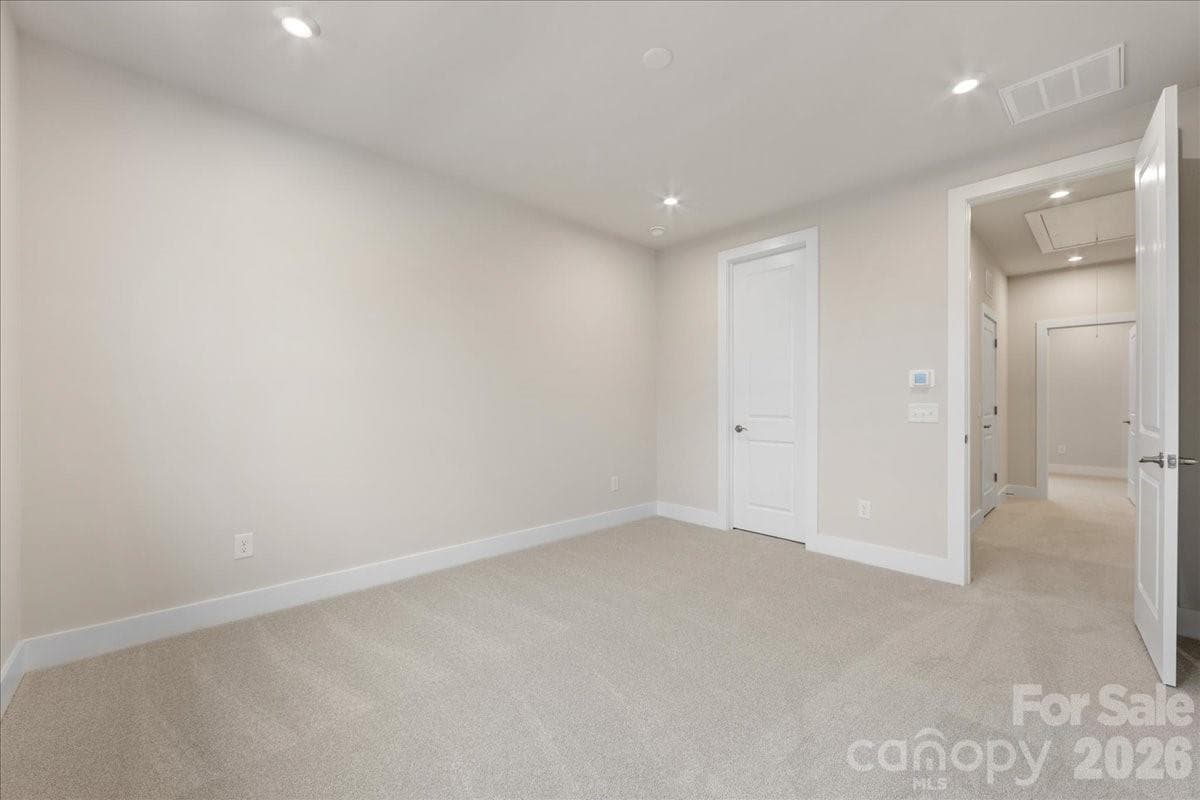 Primary bedroom - Charlotte
