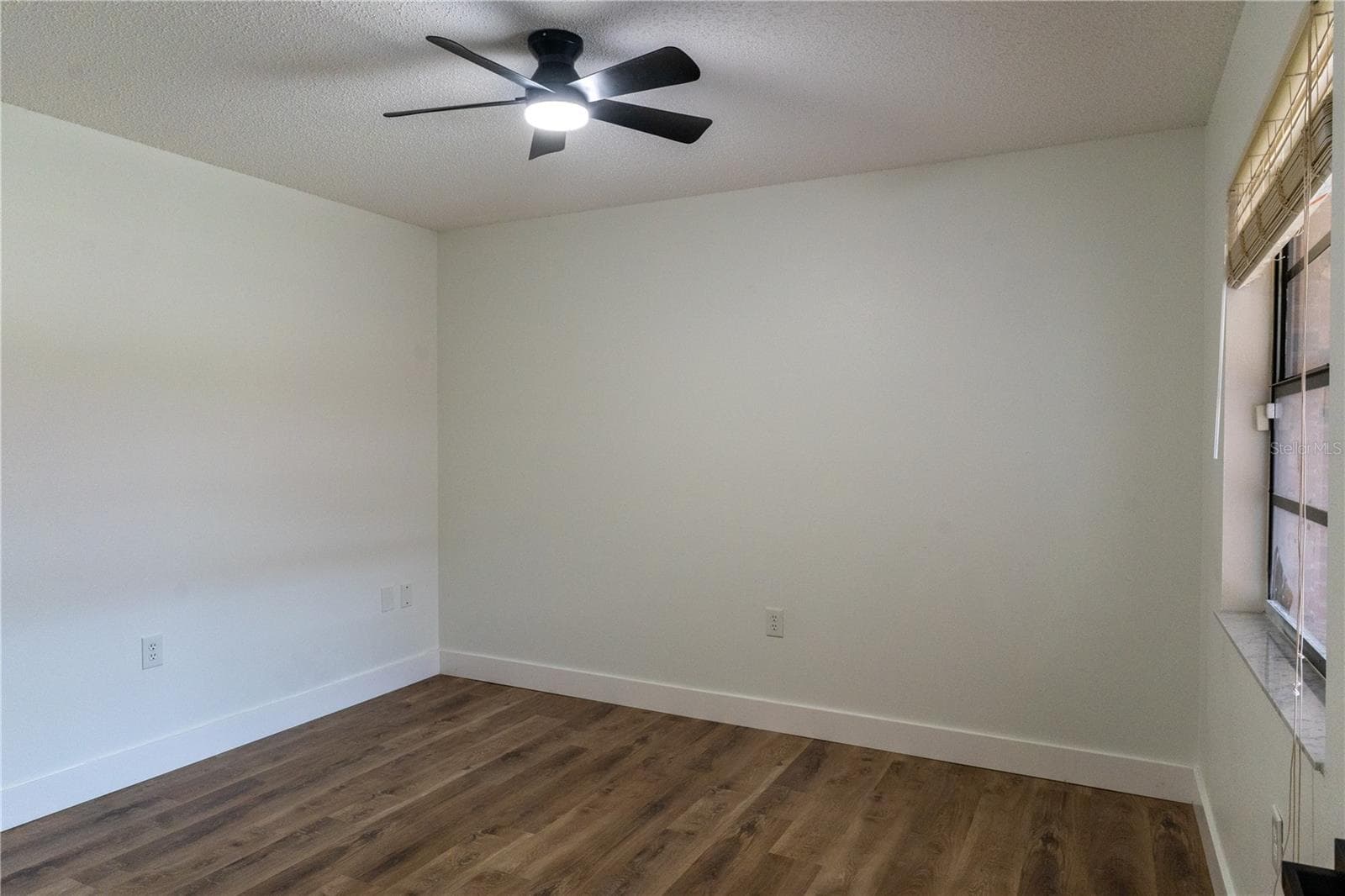 Single Family Residence at 661 LAKE CAROLYN CIR, LAKELAND, photo 15 of 48