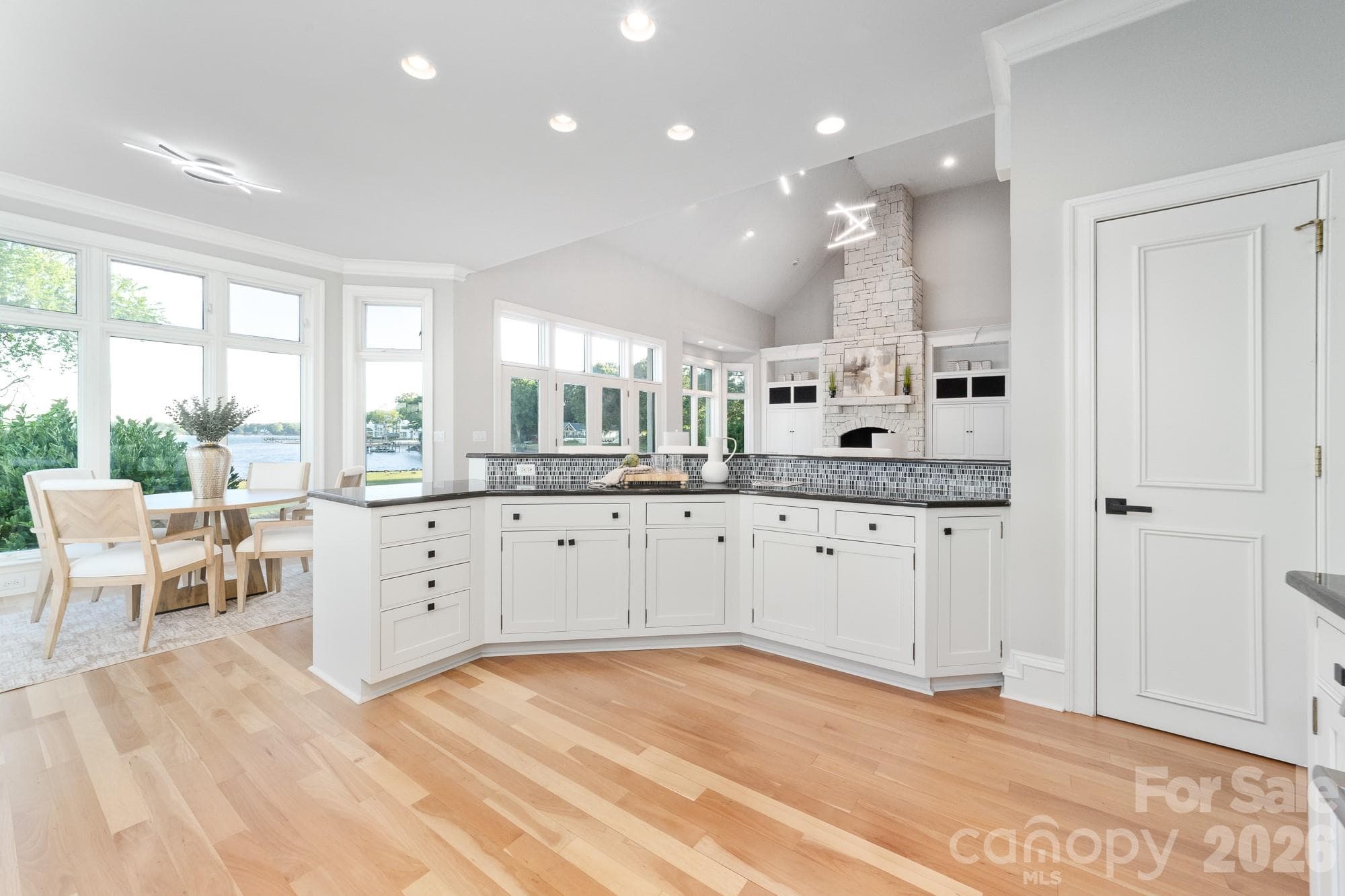 Single Family Residence at 18212 Pompano Place, Cornelius, photo 14 of 46