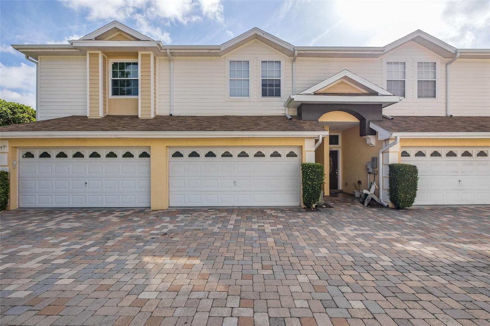 Townhouse at 2989 ESTANCIA PL, CLEARWATER, photo 2 of 45
