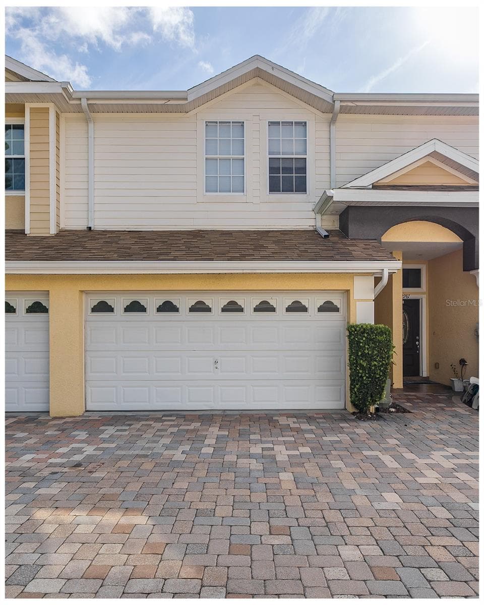 Townhouse at 2989 ESTANCIA PL, CLEARWATER, photo 3 of 45