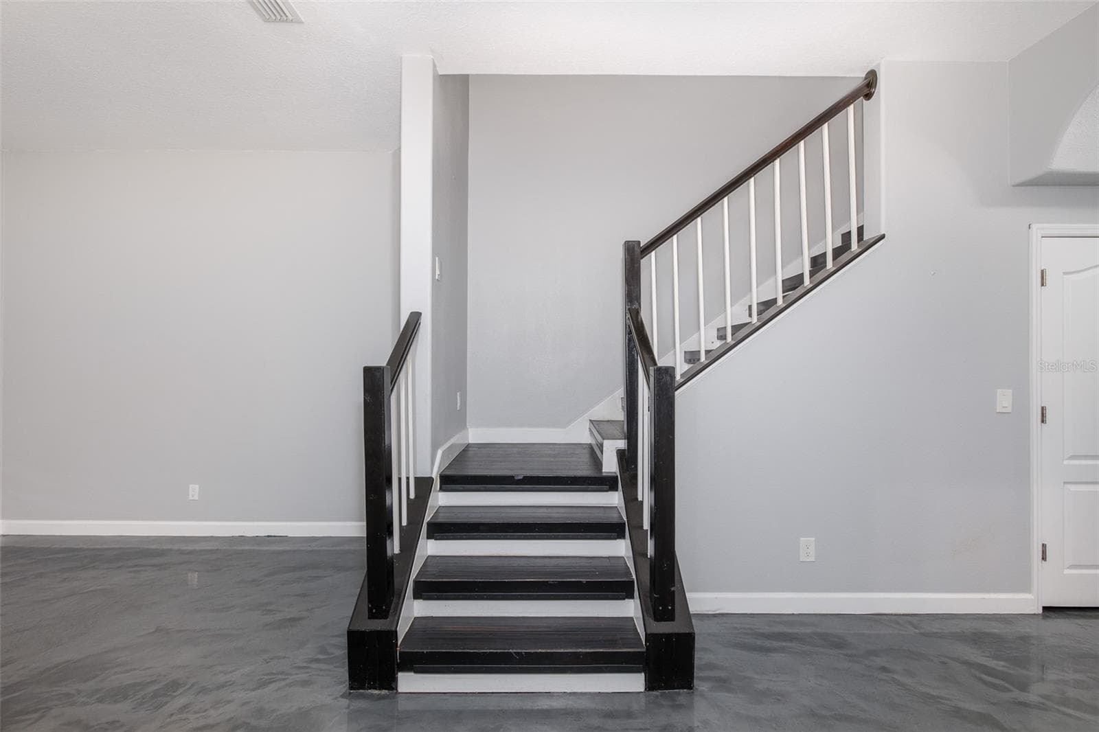 Townhouse at 2989 ESTANCIA PL, CLEARWATER, photo 17 of 45