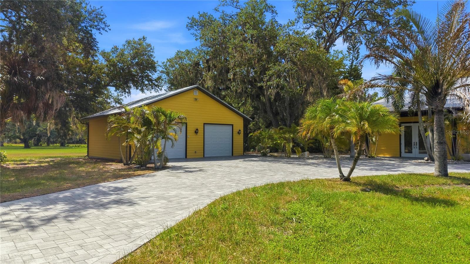 Single Family Residence at 3348 ALAMO LN, SARASOTA, photo 8 of 99