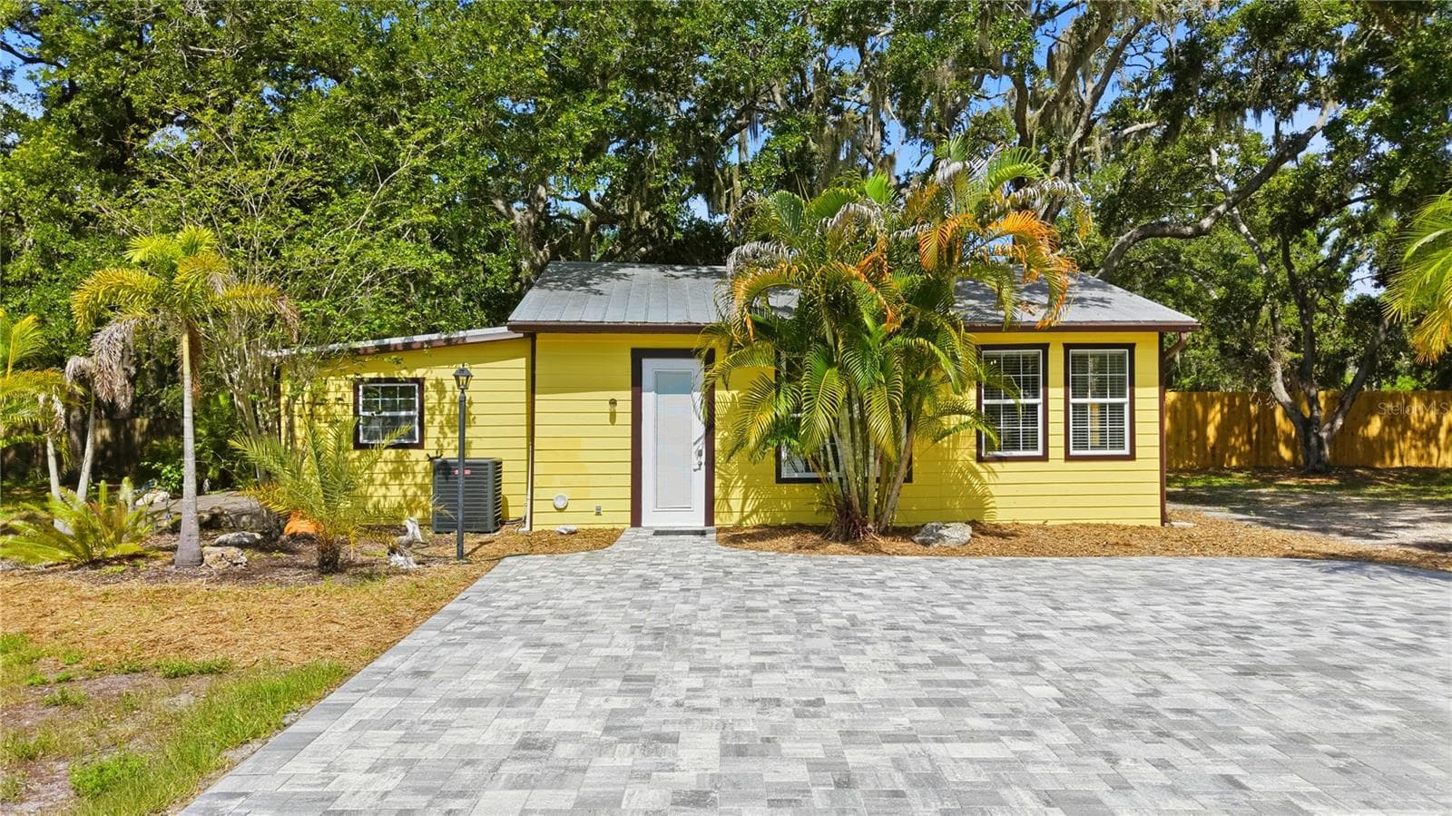 DETACHED GUEST HOUSE #1 - 3348 ALAMO LN, SARASOTA