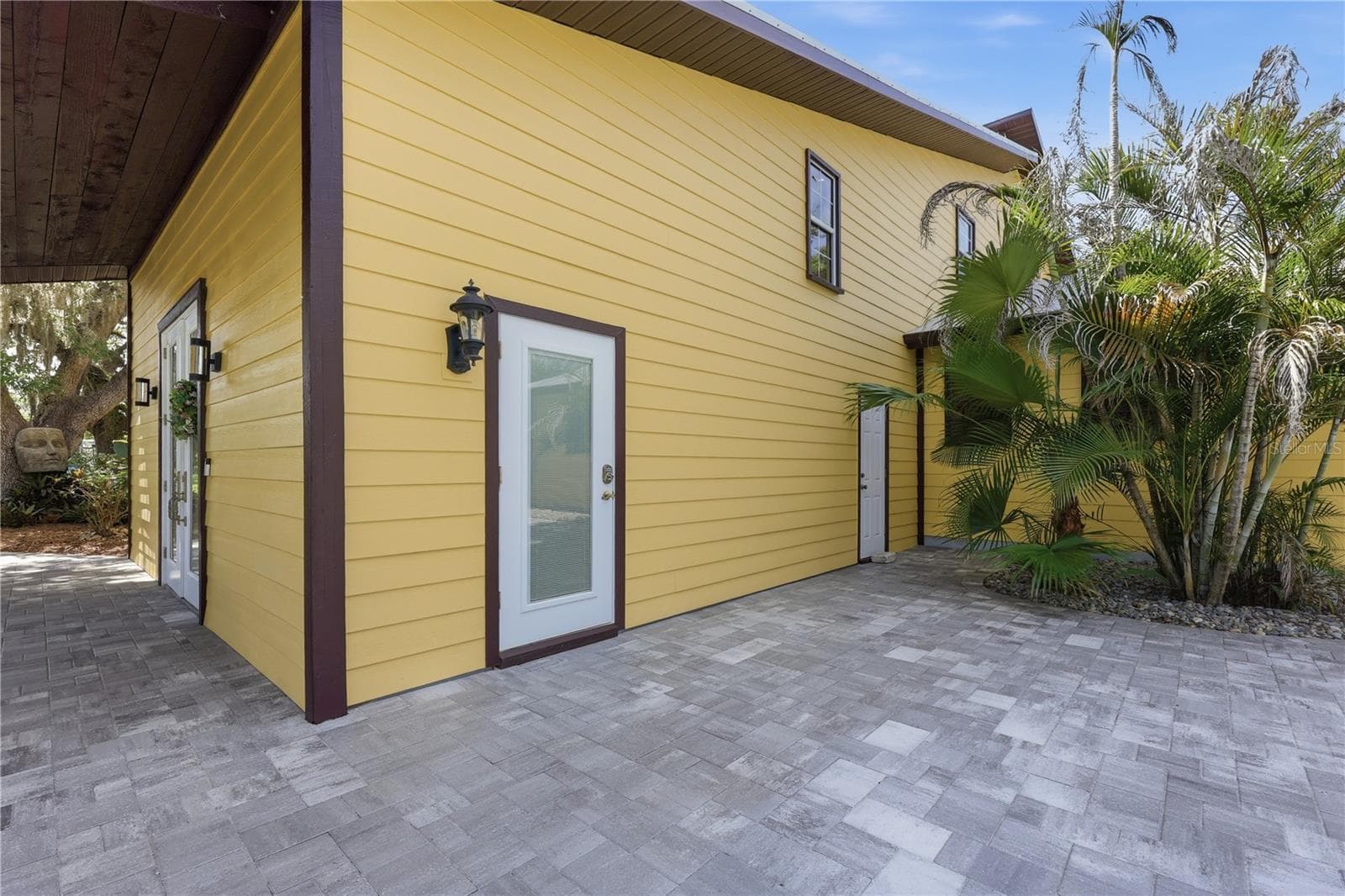 UNIT C PRIVATE ENTRANCE - 3348 ALAMO LN, SARASOTA