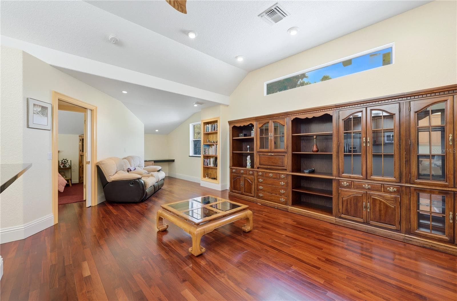 UNIT C LIVING ROOM - 3348 ALAMO LN, SARASOTA