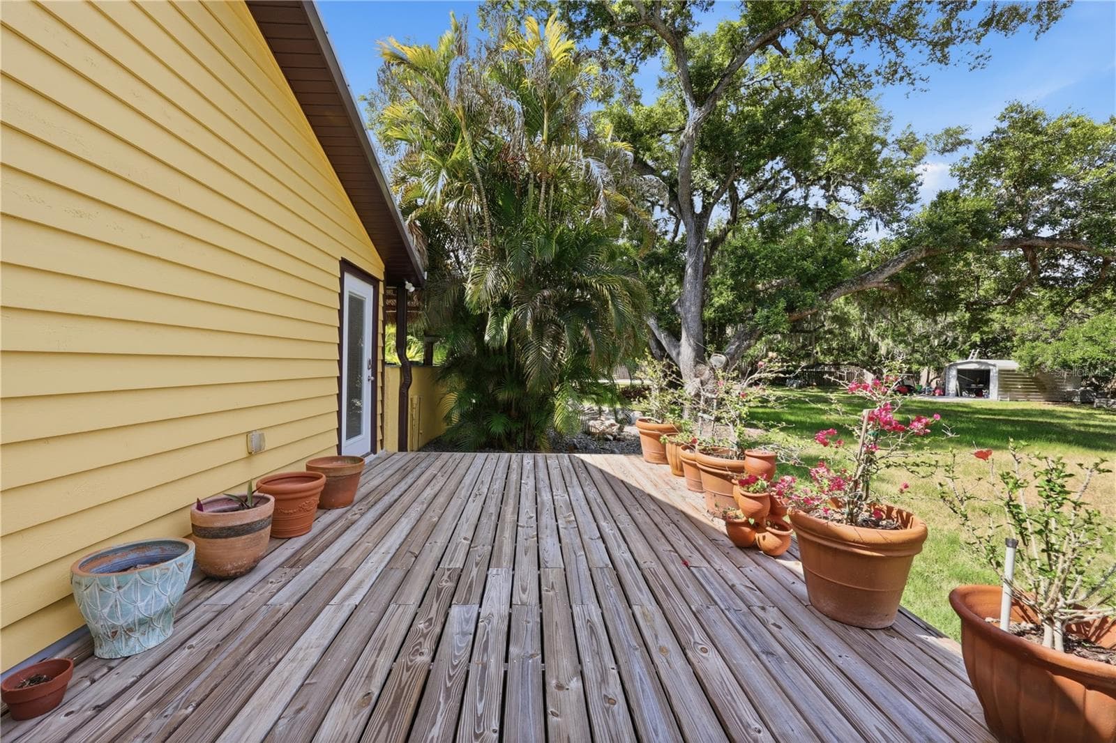 UNIT B PRIVATE ENTRANCE - 3348 ALAMO LN, SARASOTA