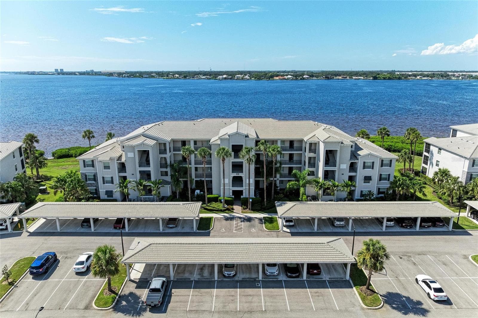 1010 TIDEWATER SHORES LOOP #304