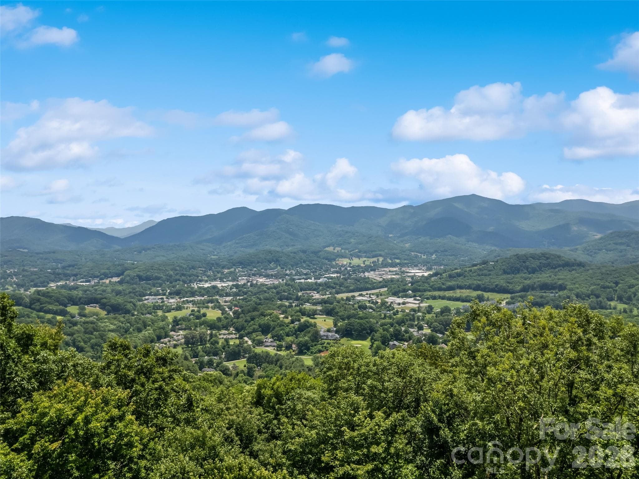 Single Family Residence at Waynesville, photo 9 of 48
