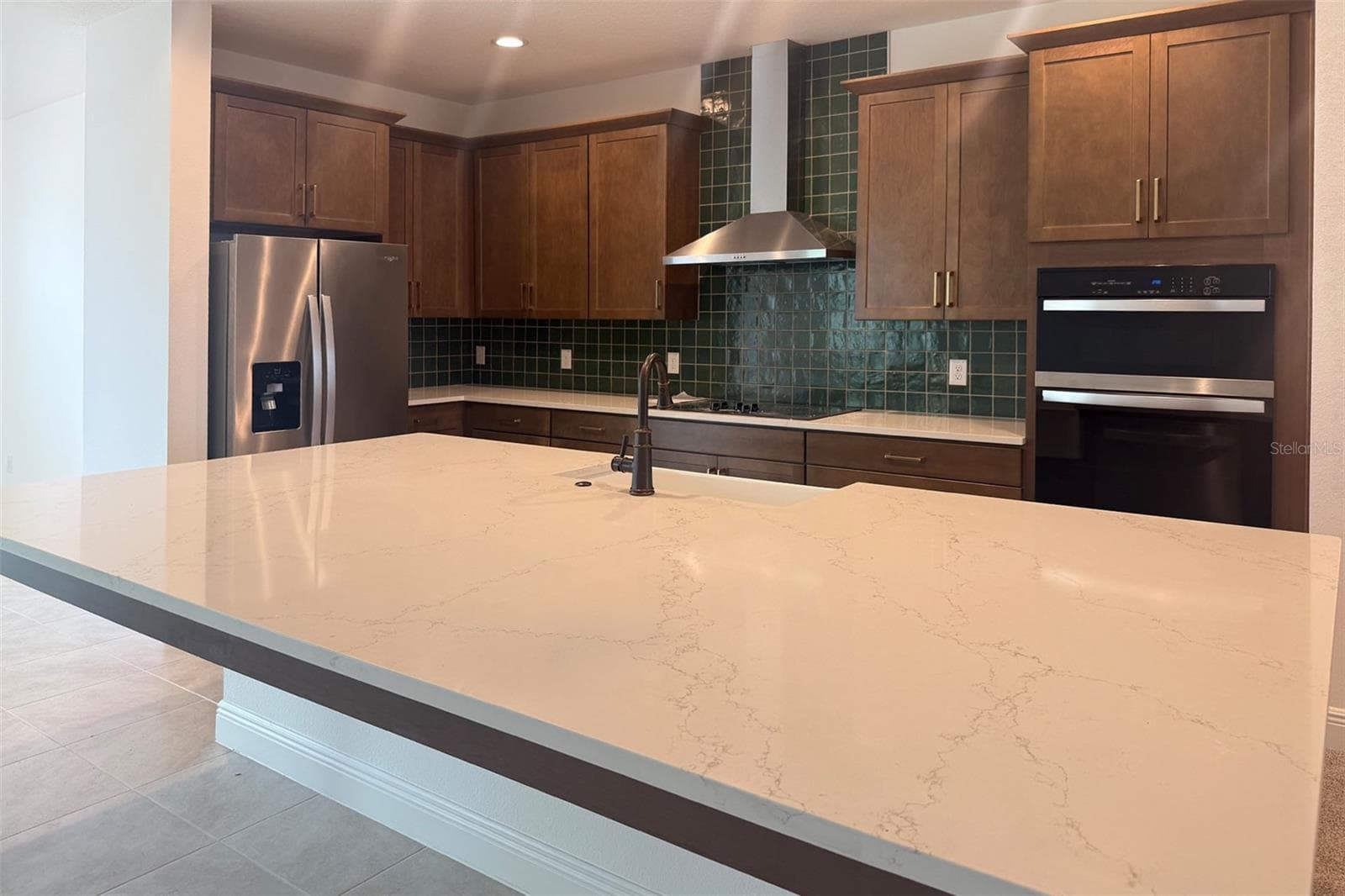 Single Family Residence at 2029 HEART LAKE DR, GROVELAND, photo 2 of 12