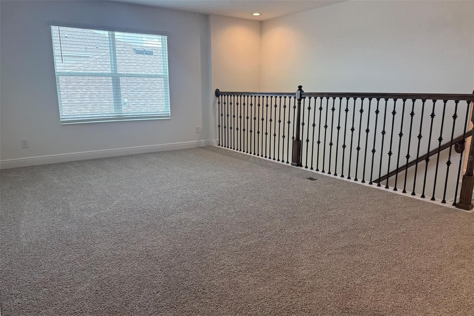 Single Family Residence at 2029 HEART LAKE DR, GROVELAND, photo 3 of 12