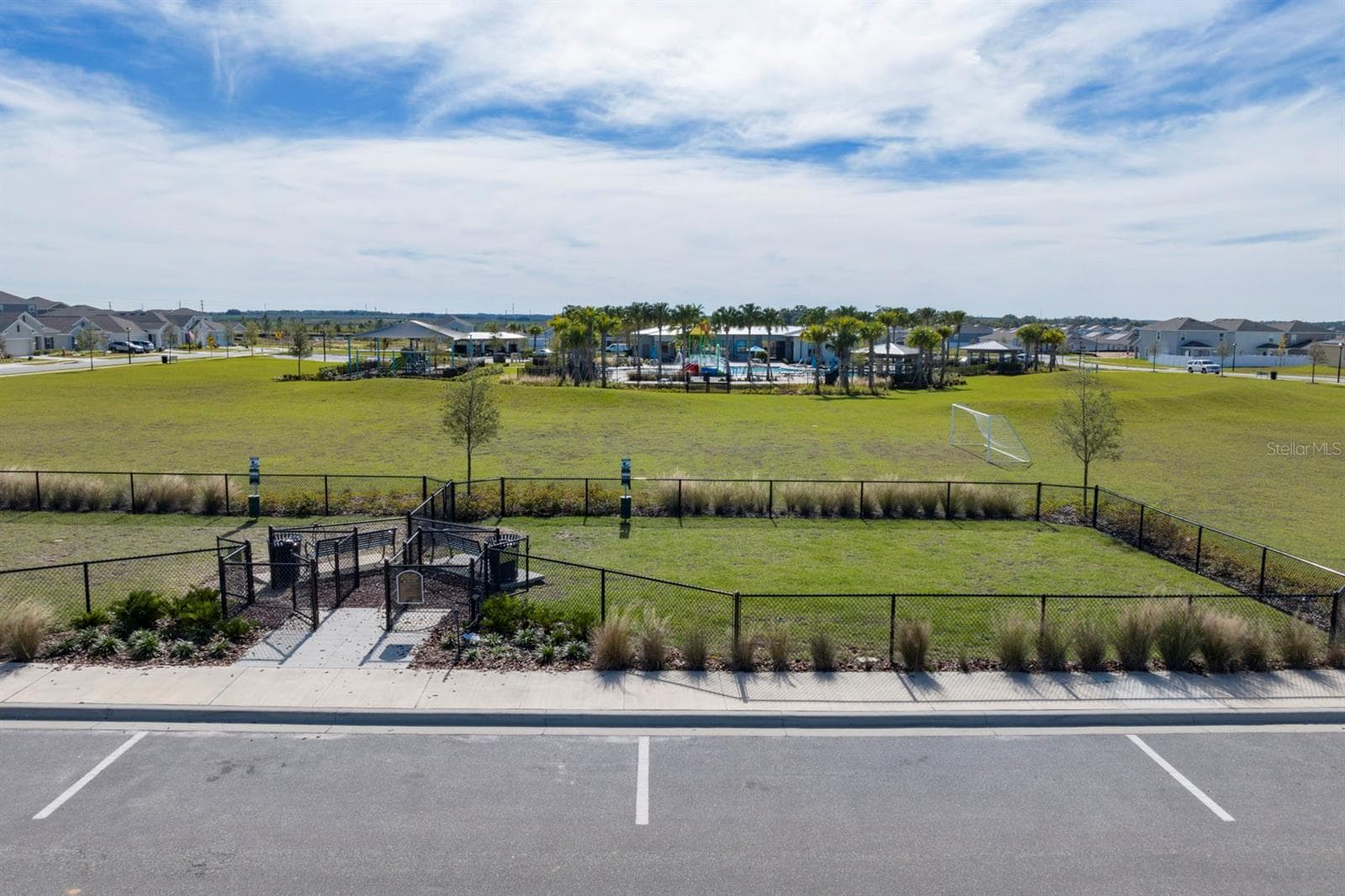Single Family Residence at 2029 HEART LAKE DR, GROVELAND, photo 11 of 12