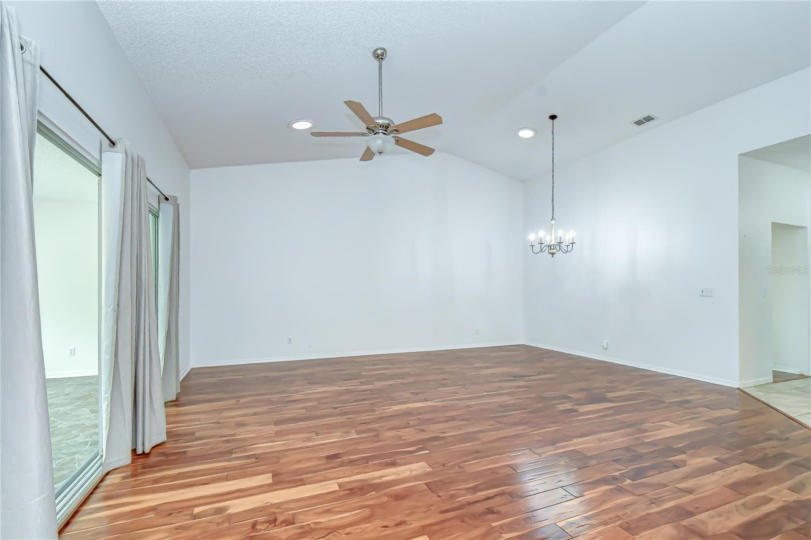 Open dining space seamlessly connected to the main living areas. - 818 MCCALLISTER AVE, SUN CITY CENTER