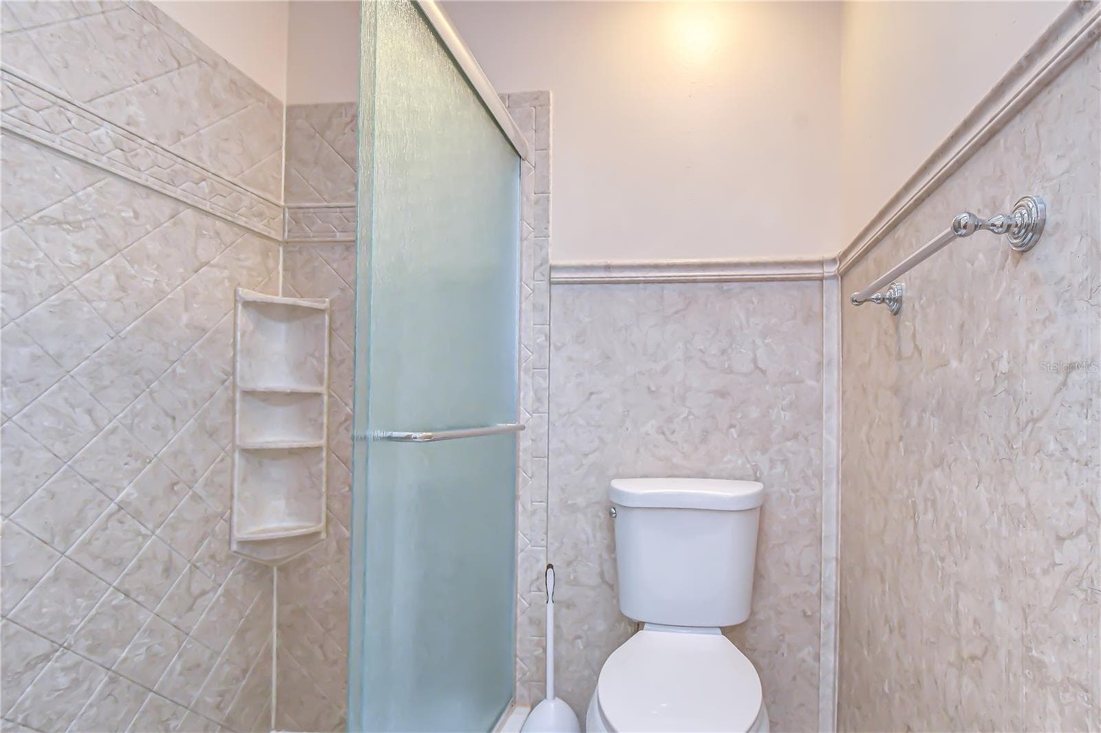 Spacious shower designed for everyday convenience. - 818 MCCALLISTER AVE, SUN CITY CENTER