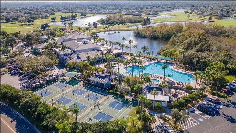 Enjoy active adult living in Sun City Center. - 818 MCCALLISTER AVE, SUN CITY CENTER