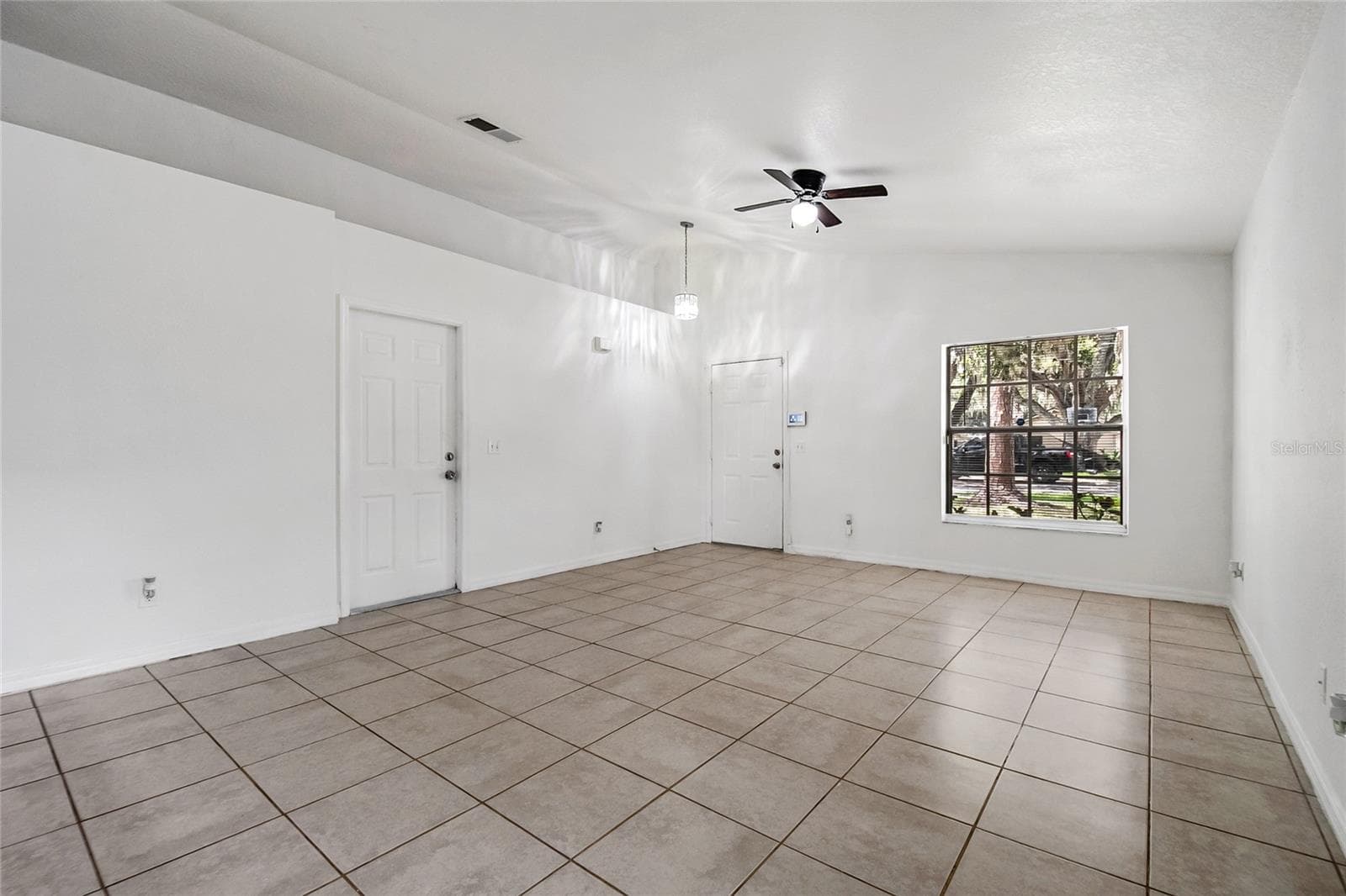 Single Family Residence at 712 VIRGINIA AVE, AUBURNDALE, photo 6 of 34