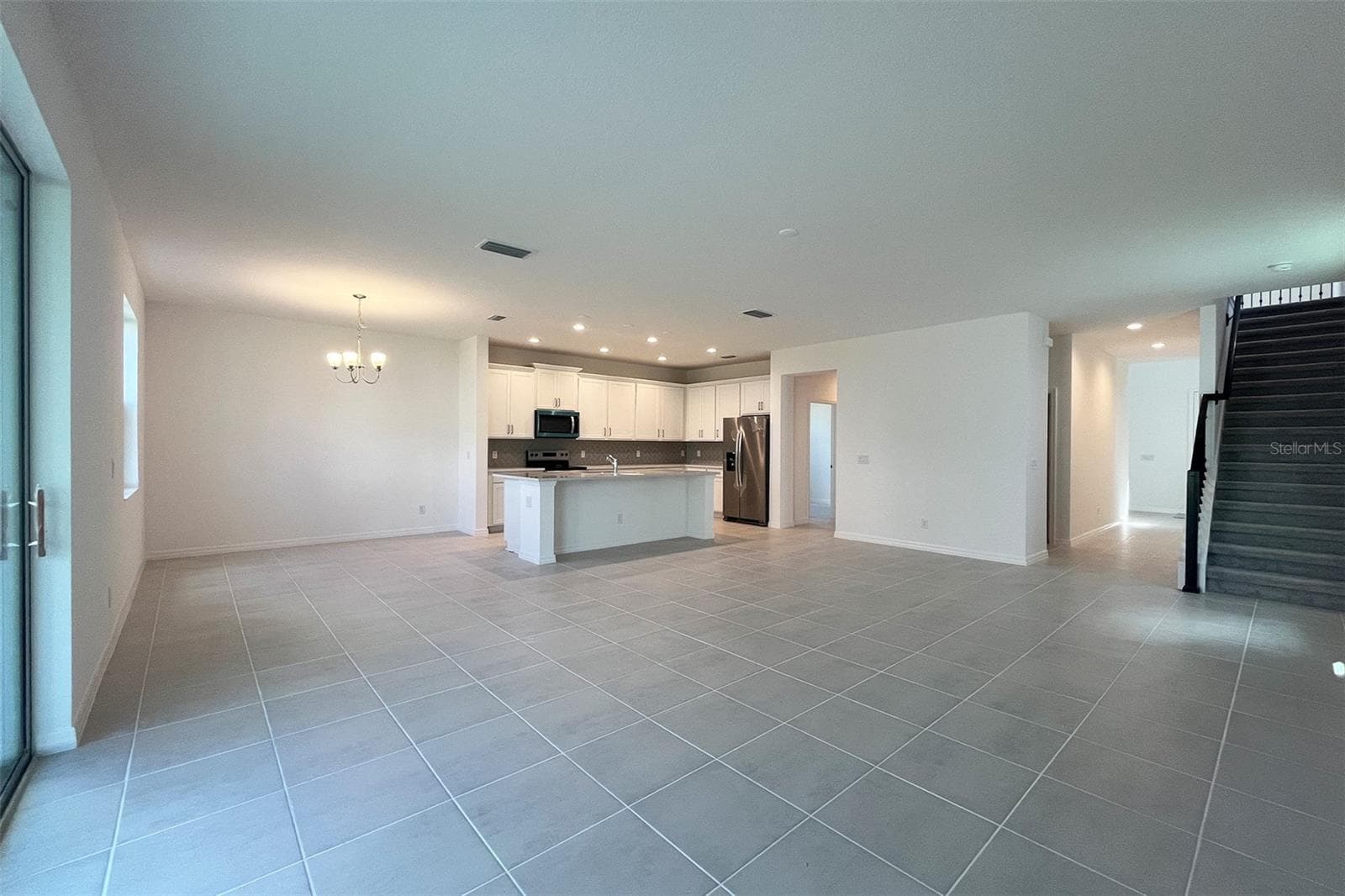 Single Family Residence at 7052 ROLLING LEAF RD, GROVELAND, photo 3 of 19